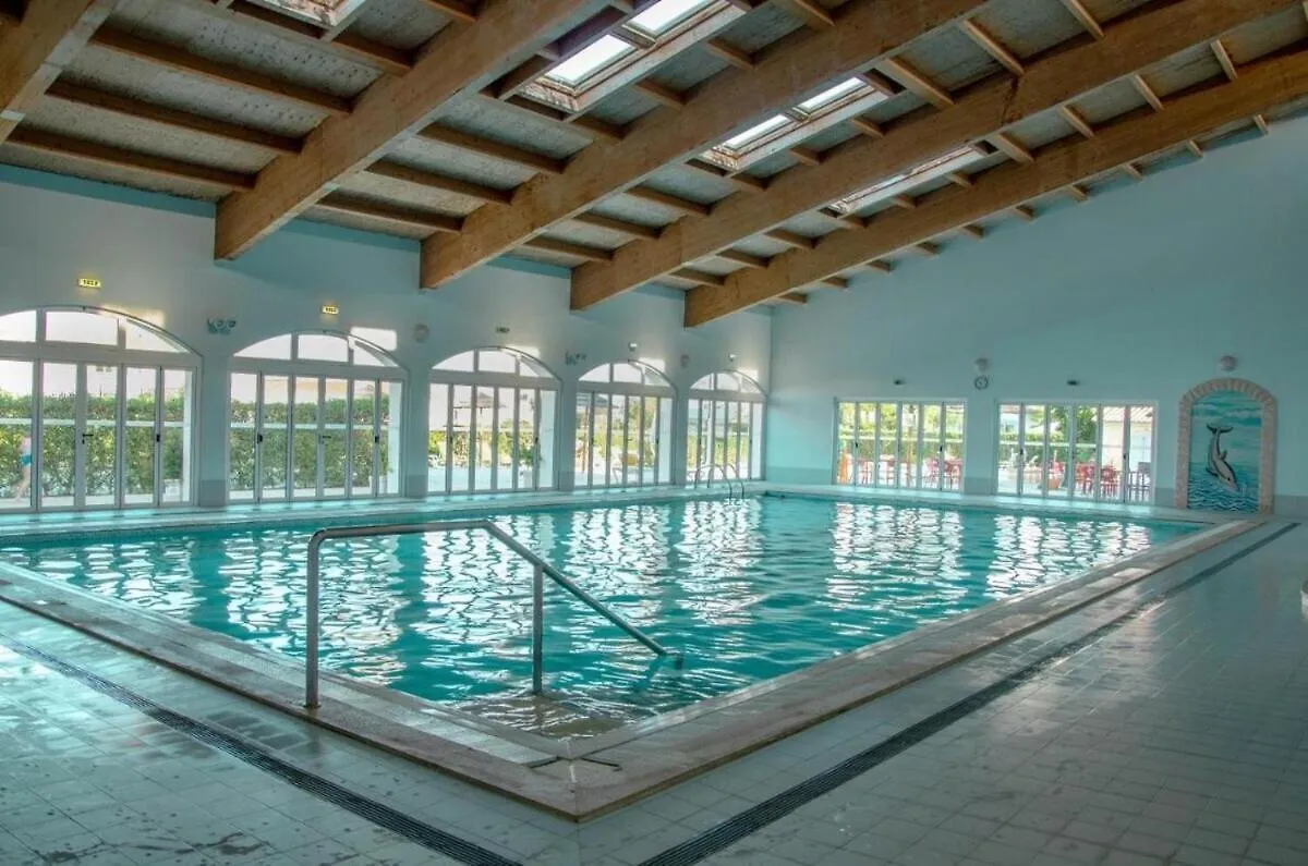 Oasis Park 2 Bedroom Top Floor Apartment At72 Portimao