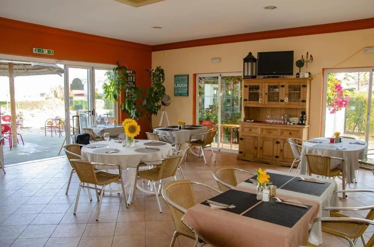 Oasis Park 2 Bedroom Top Floor Apartment At72 Portimao