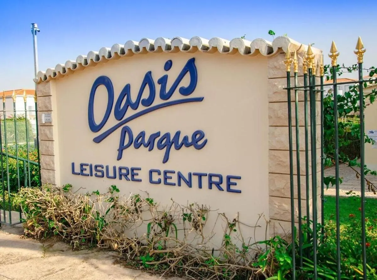 Oasis Park 2 Bedroom Top Floor Apartment At72 Portimao