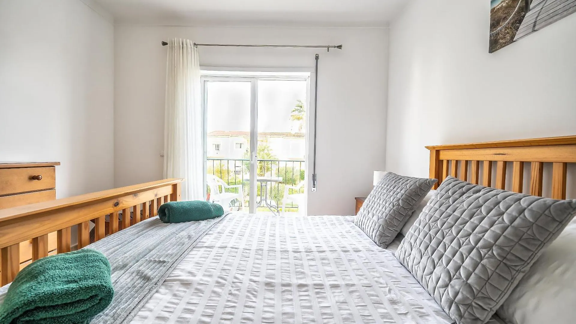 Oasis Park 2 Bedroom Top Floor Apartment At72 Portimao Portugal