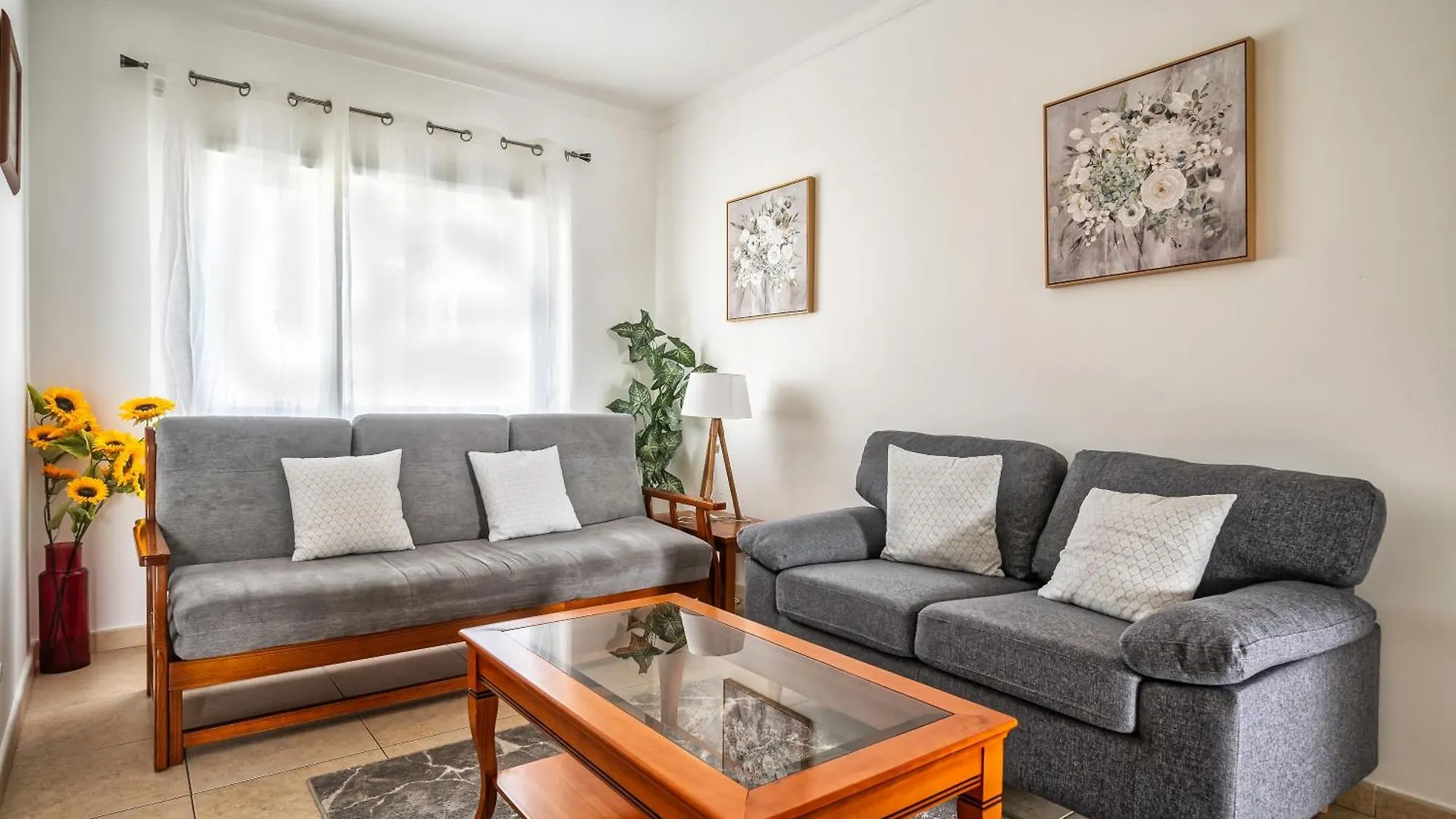 Oasis Park 2 Bedroom Top Floor Apartment At72 Portimao Portugal