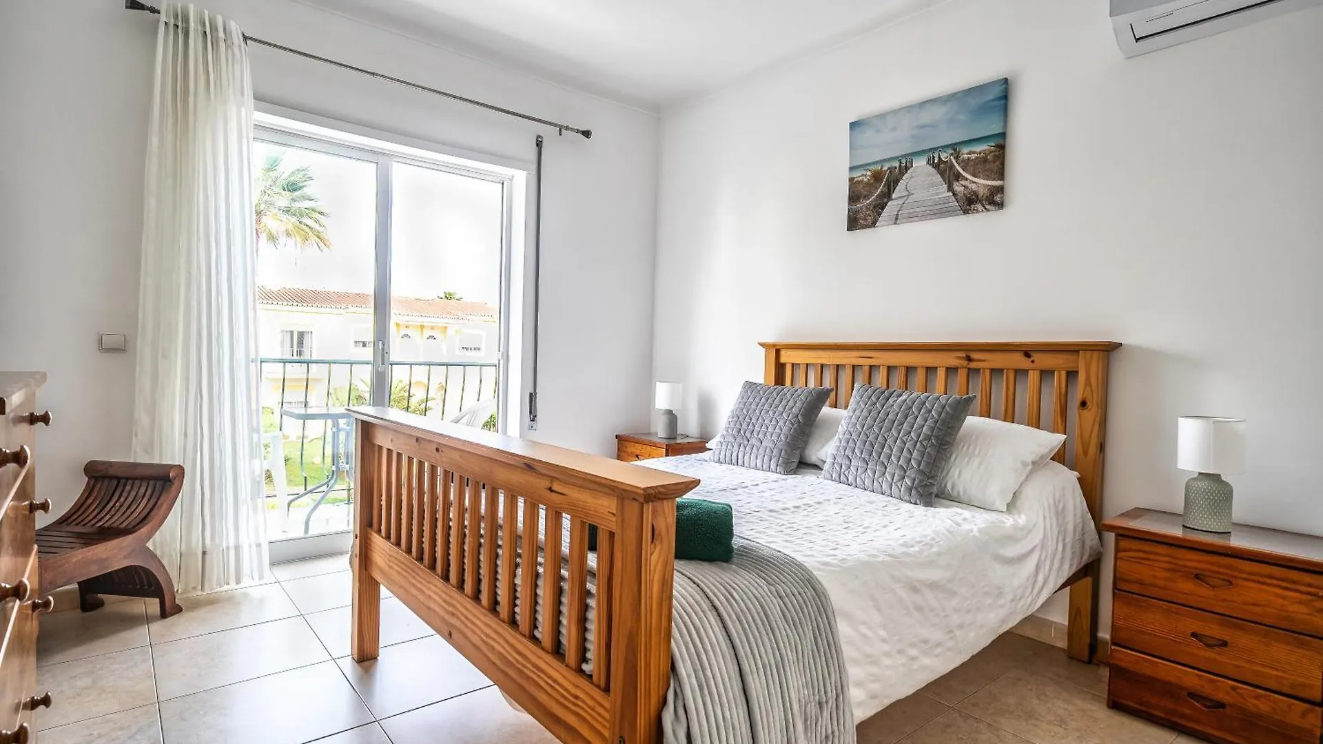 Oasis Park 2 Bedroom Top Floor Apartment At72 Portimao